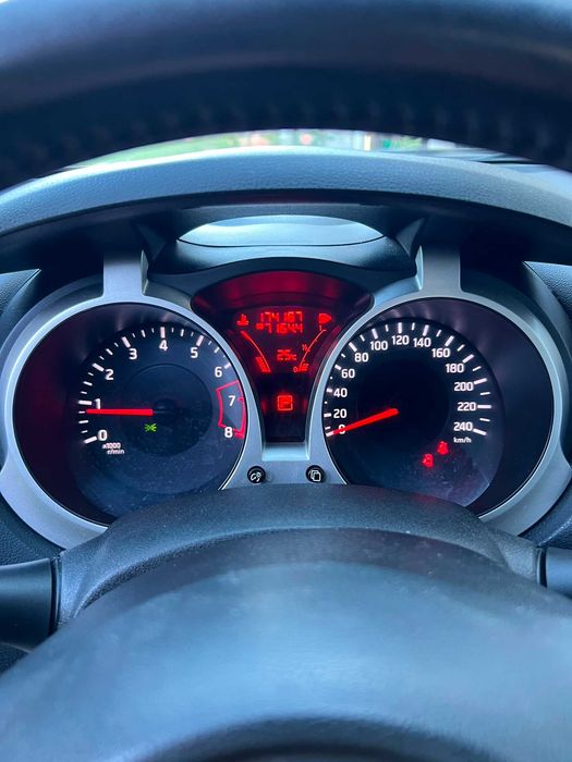 Nissan Juke 1.6 Benzină Automat 2011