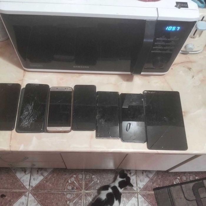 Telefoane pentru piese