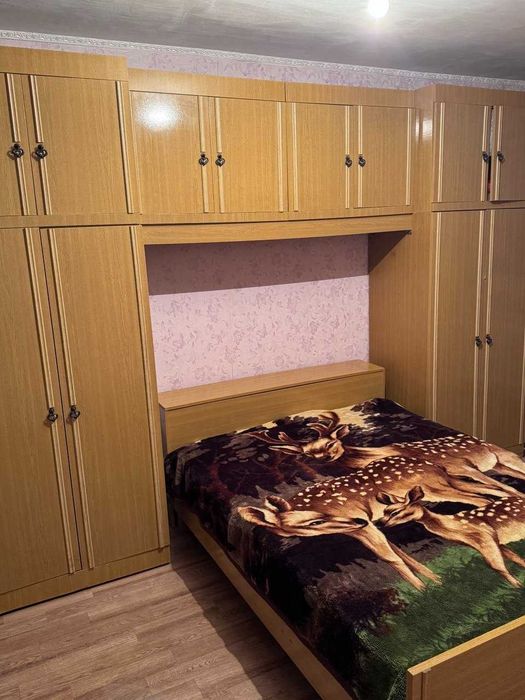 Продам спальный гарнитур