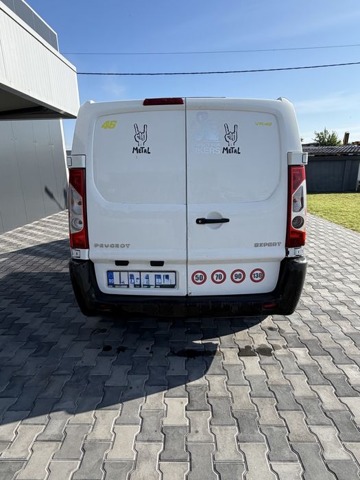 Vand autoutilitara stare buna