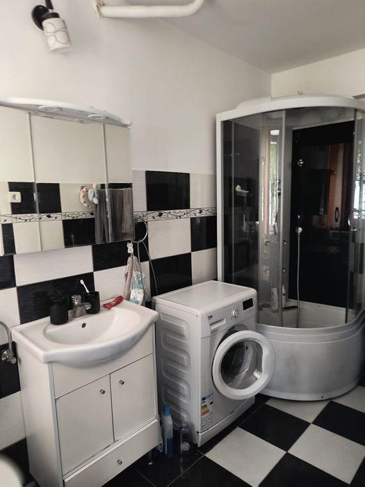 Caut colega de apartament Piatra Neamț