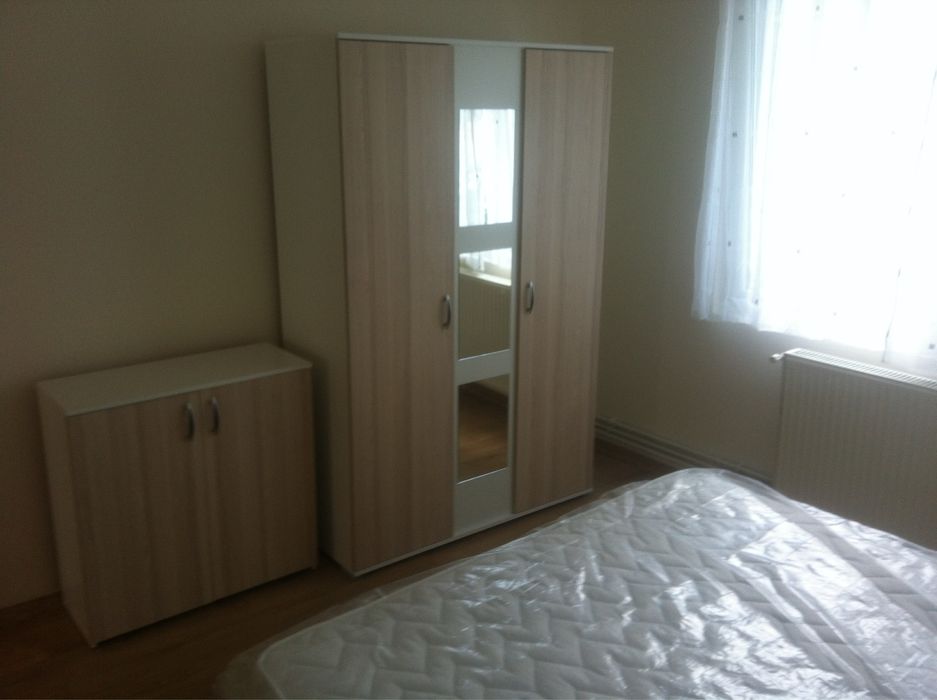 De inchiriat ap 2 camere, et2 zona cornisa-7noiembrie