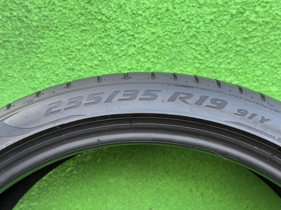 235/35/19 PIRELLI Pzero