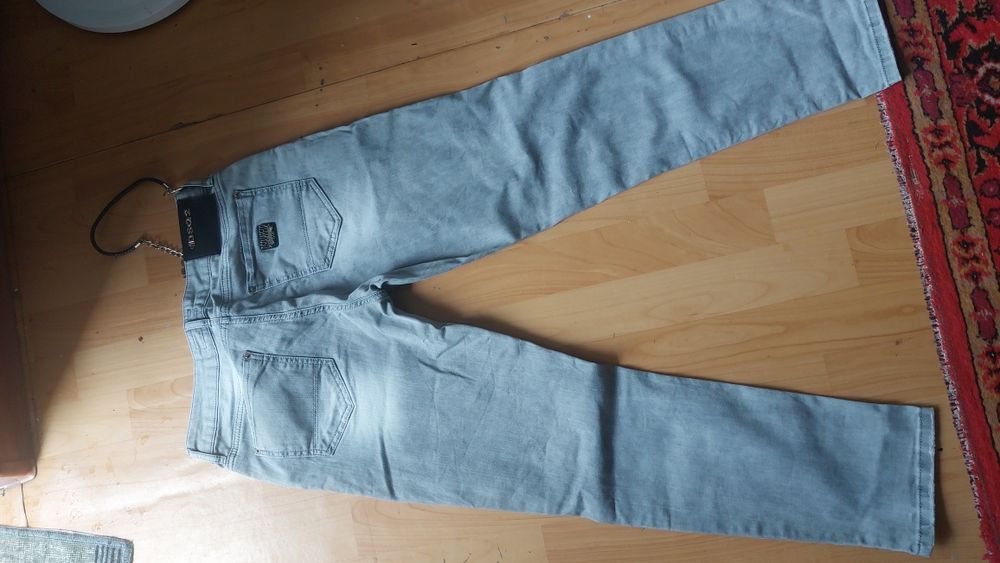 Продам капри и летние брюки