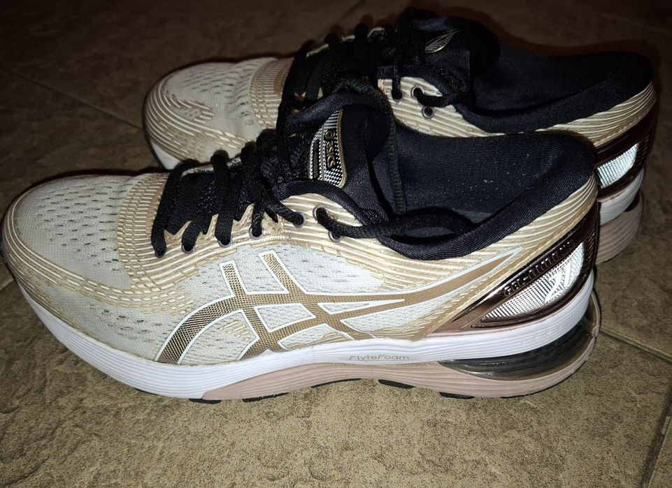 ASICS дамски маратонки