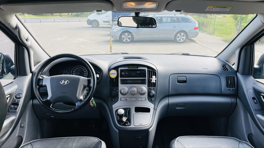 Vand microbuz/van 8 locuri Hyundai H1 2009 stare foarte buna
