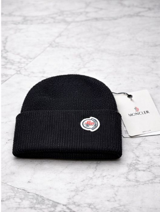 Caciula Moncler Noua