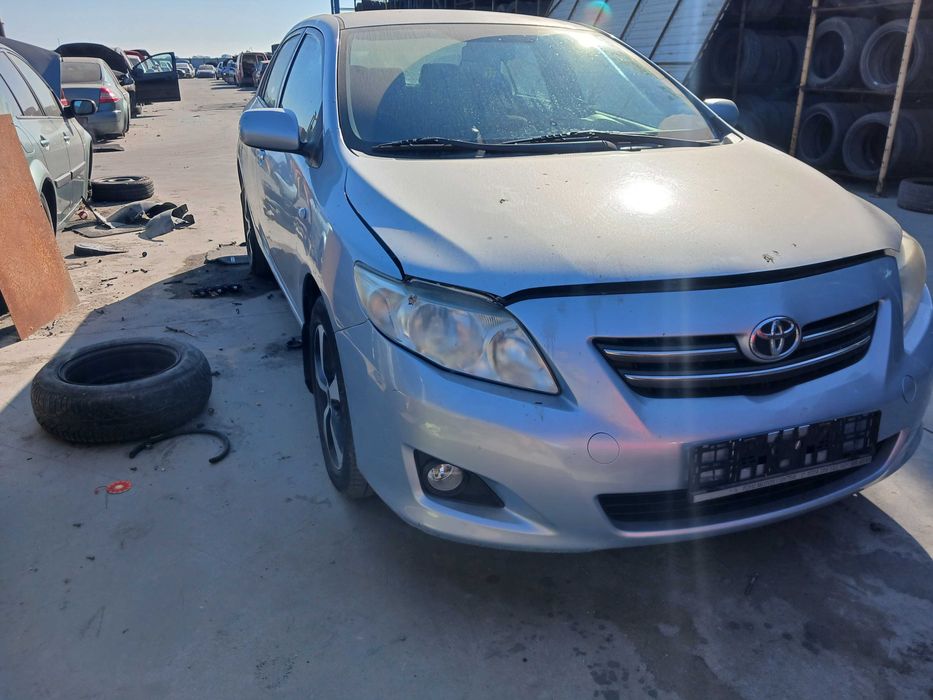 dezmembrez toyota corola