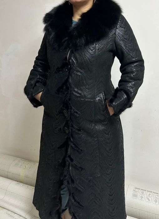 Продам дубленку (черная)