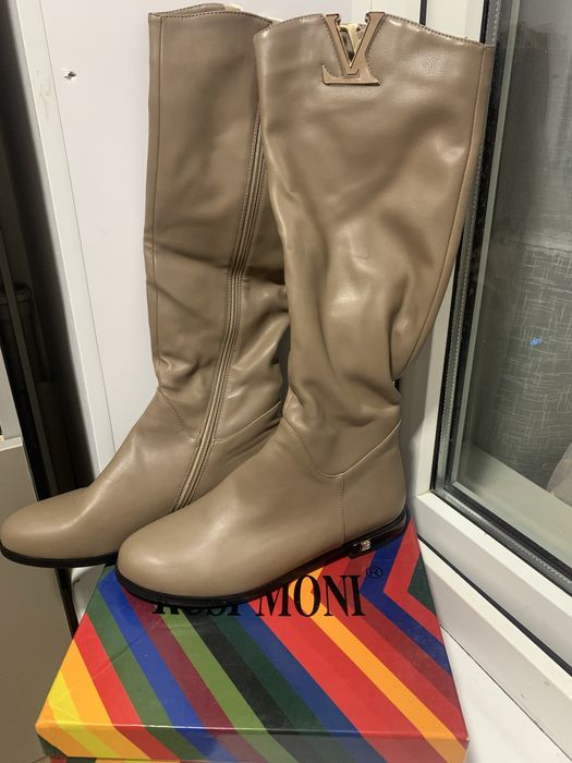 Продам деммсезонную обувь