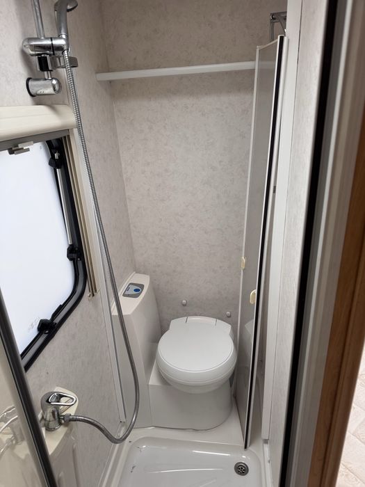 Каравана Lunar Quasar 534