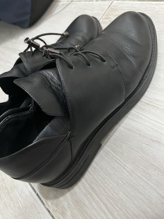 Продам ботинки женские