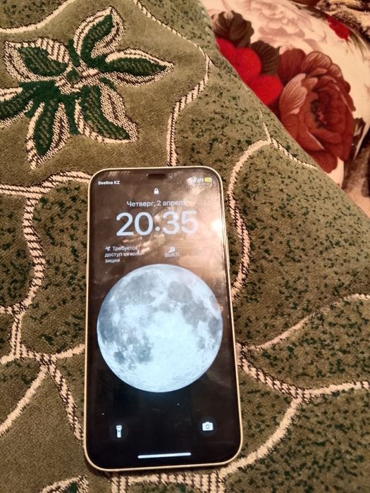 Продам 4 телефона