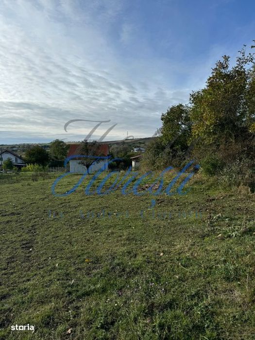 Teren extravilan 1829 mp front la strada 13.28 m zona Fanate