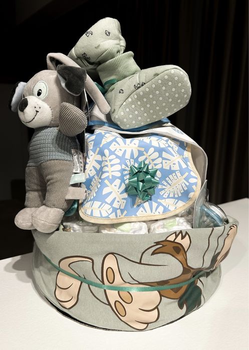 Tort cadou bebelusi pe baza de pampers - Personalizat