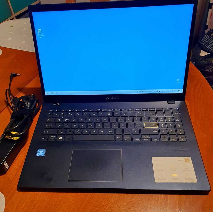 ÀSUS M510E в много добро състояние