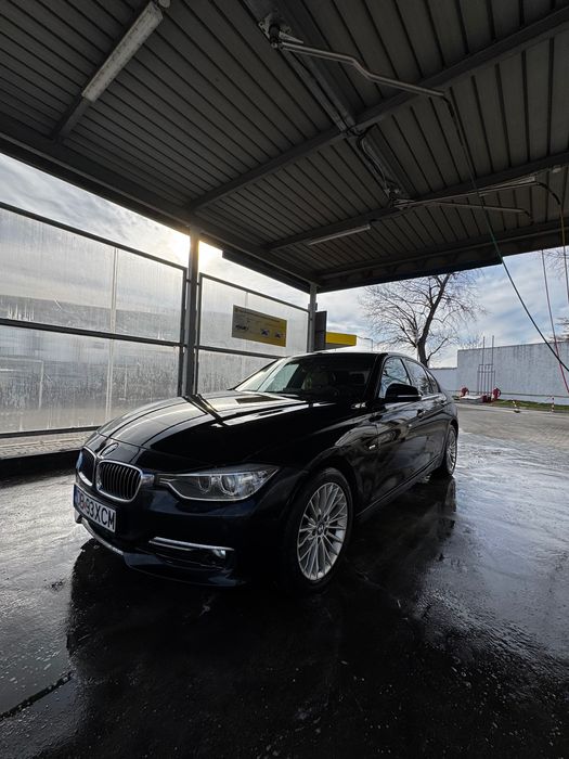BMW Seria 3 F30 320d xDrive | 2013 | Automat | Interior Piele