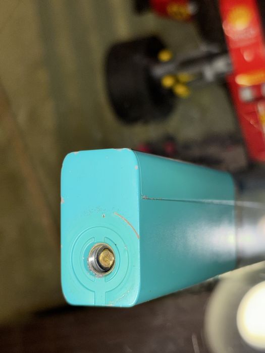 Vând VTC Mini cu 3 baterii 18650 plus încărcător pentru baterii