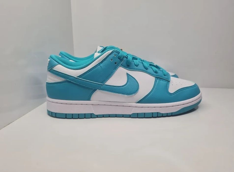Кецове Nike Dunk Low

Чисто нови с кутия.

Размер 44 стелка 28.5 см.

Цена 70 евро.