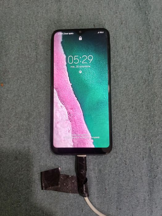 Samsung Galaxy A20E stare ok. Are parola