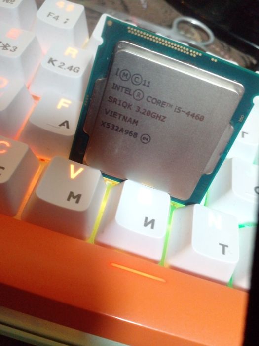 Продам.  i5-4460