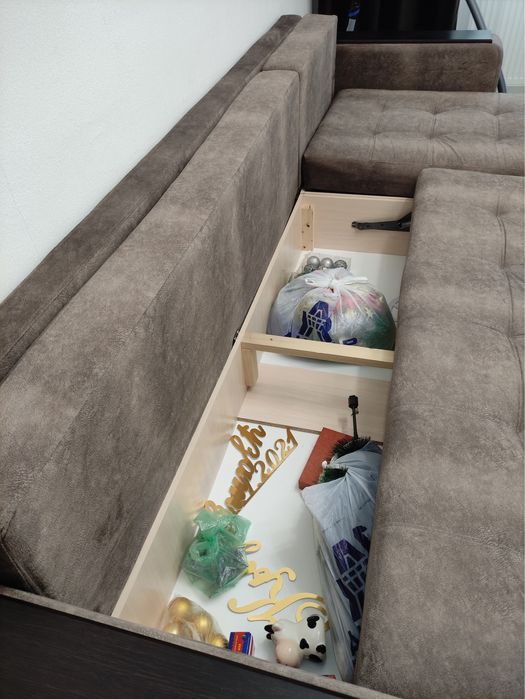 Продам диван + шторы в подарок