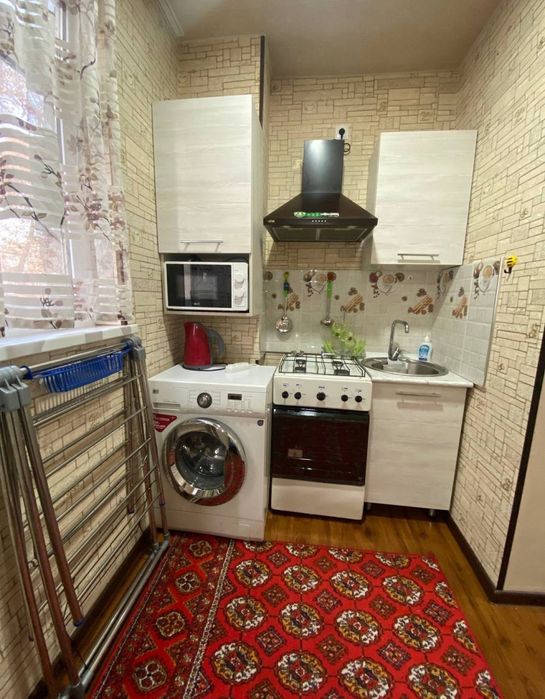 Квартира на Ц13-парк Анхор 1*2/2/4 общ пл 42м  с обстановкой