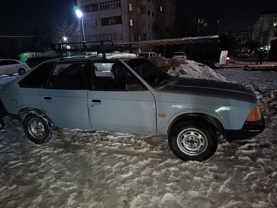 Продаётся москвич хороший состоянии 2141. Цвет серый