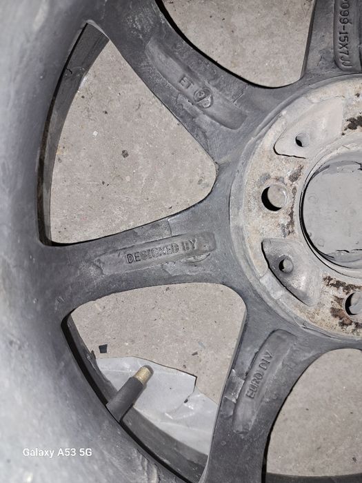 Продам диски с резинами.