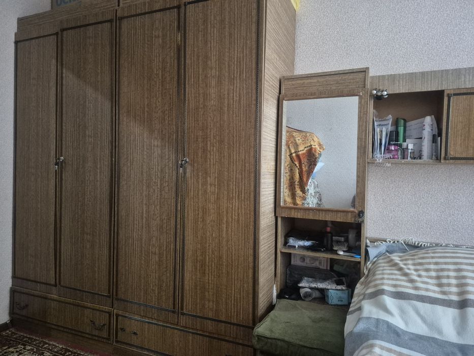 Спальный гарнитур