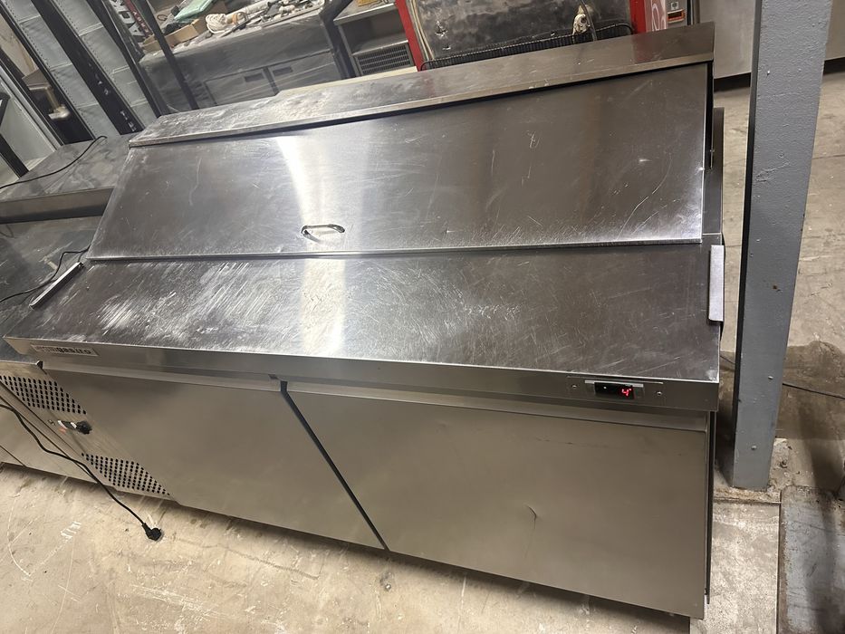 Хладилна маса