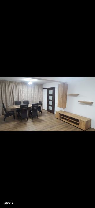Casa cu 5 camere, curte și aer condiționat