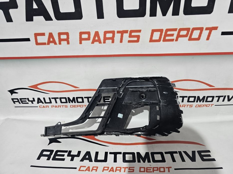 Grila dreapta bara fata Audi A8 4N Facelift 2022 cod 4N0807682