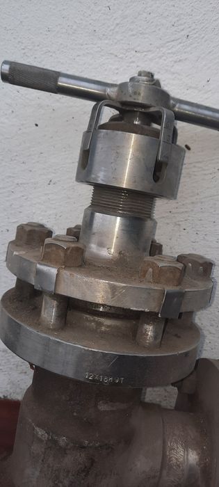 Задвижка из нержавейки