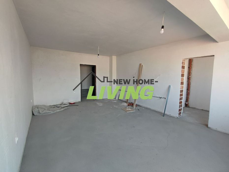 Продава се Тристаен апартамент в Пловдив, Център - 118 кв.м за 1531 €/кв.м - Снимка #1