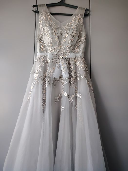 Продам выпускное платье