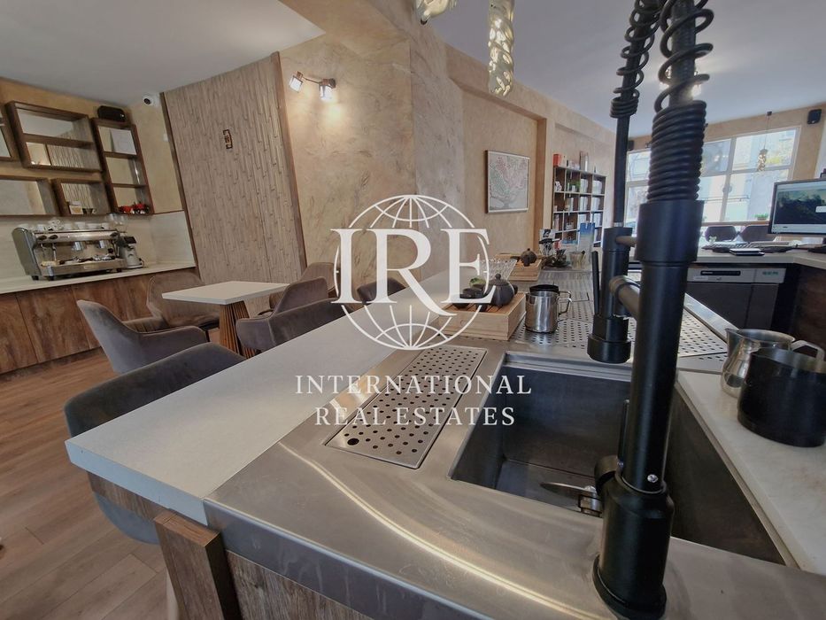 Търговско помещение за под наем! Top локация – идеален център! Чудесн