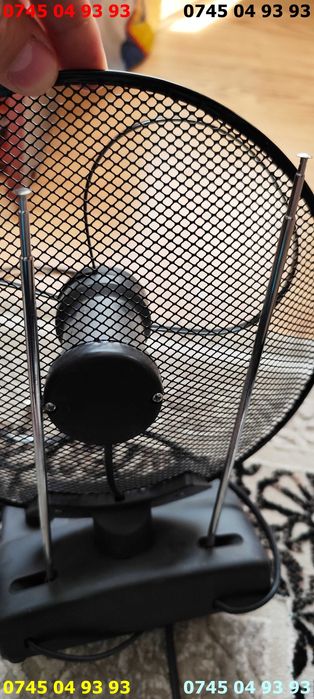 antena de camera UVR AV888 perfect functionala cu alimentare