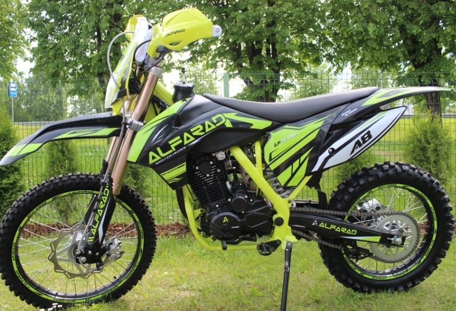 Alfarad Germany A8 de 300cc cu roti pe 18/21 inch in 5 viteze