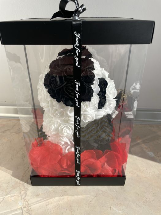 Подарък за момиче/жена-мече от рози