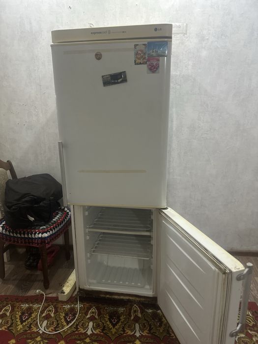 Холодильник рабочий