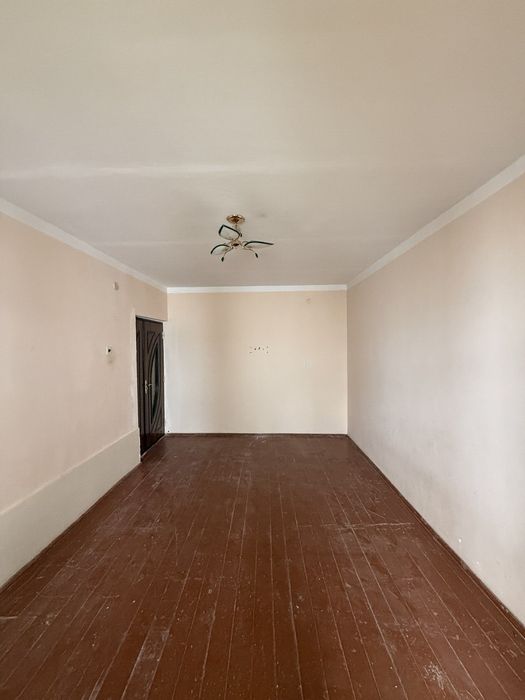 Srochni Angorda Dom sotiladi 2 xonali yevro remont