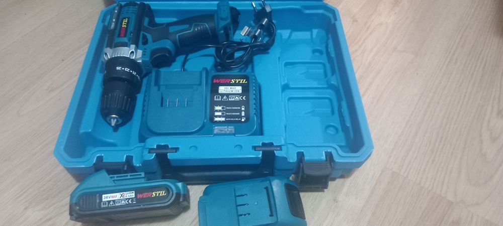 Акумулаторен ударен винтоверт