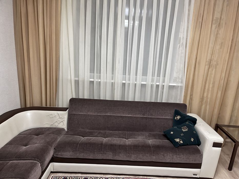 Продаю угловой диван