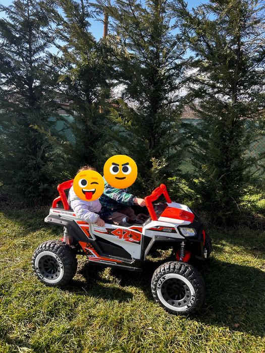 Двуместен акумулаторен джип UTV  4X4