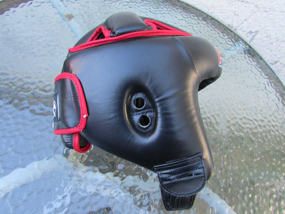 Екипировка за карате - кик бокс FMA