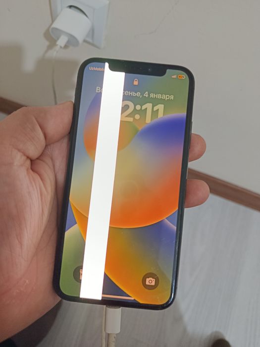 iPhone XS 64GB.             .