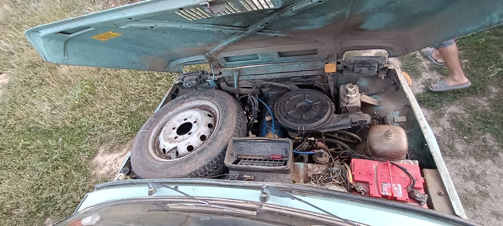 Нива торг есть у капота