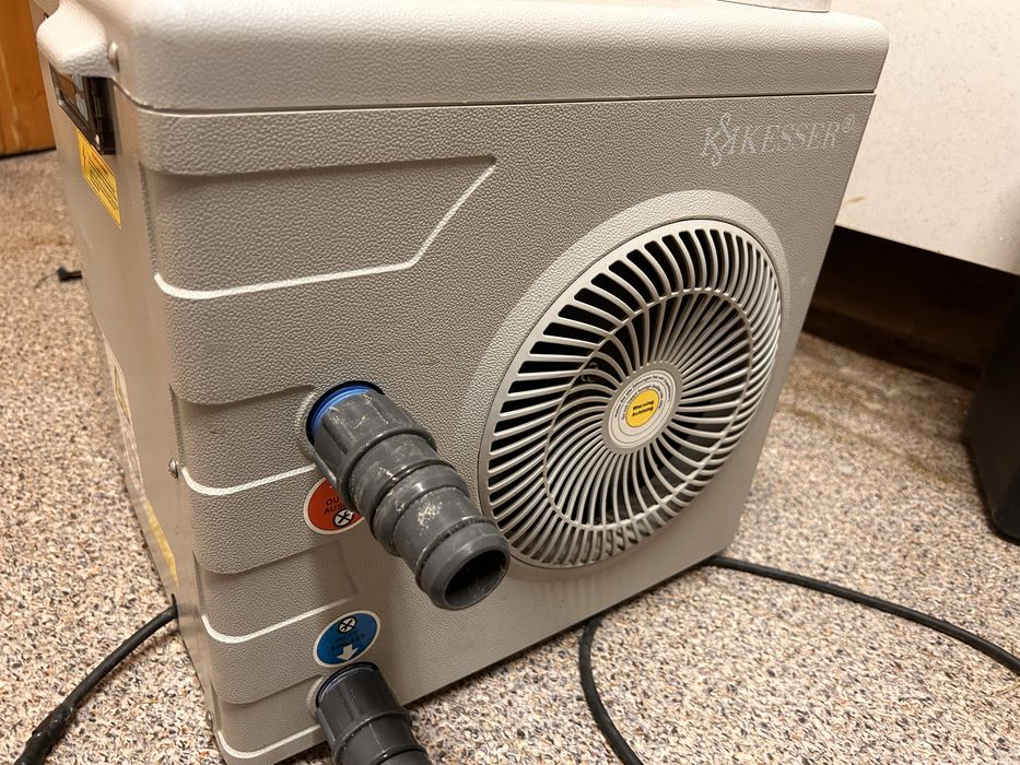 Pompa de caldura aer/apa pentru piscina 3,9 kw
