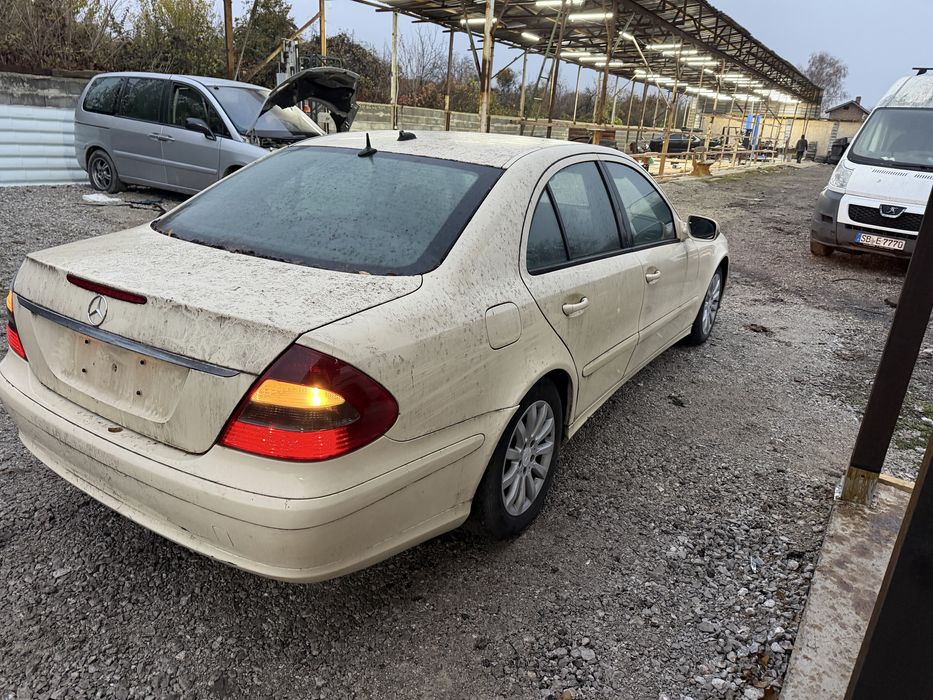 Мерцедес W211 2.2 dizel 2008 Г  само на части